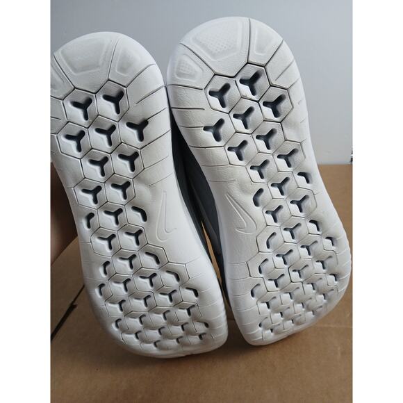 USED NIKE Free Rn 2017, Unisex Sneaker, Grey Wolf Grey White White Volt 003, 9 - Picture 4 of 5